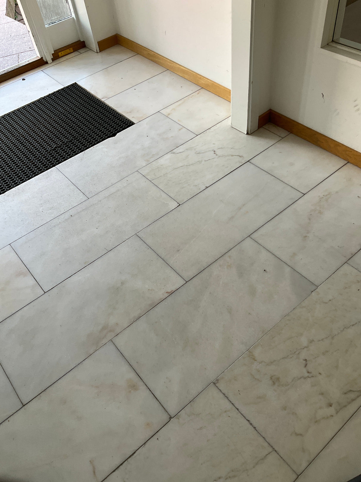 Begagnat marmorgolv i natursten